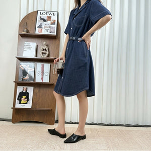 No odor, plain color, denim short skirt / belt waist, super proportion Simple commuting short-sleeve denim shirt dress