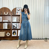 Suit collar sleeveless denim vest skirt / French workwear style denim maxi dress / pleated full skirt hides too much flesh Shallow water wash denim dress / Sleek commuting Front-buttoned vest-style denim mid-length dress